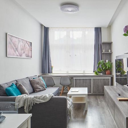 Minimalist Apartment On Wenceslas Square By Prague Days 外观 照片