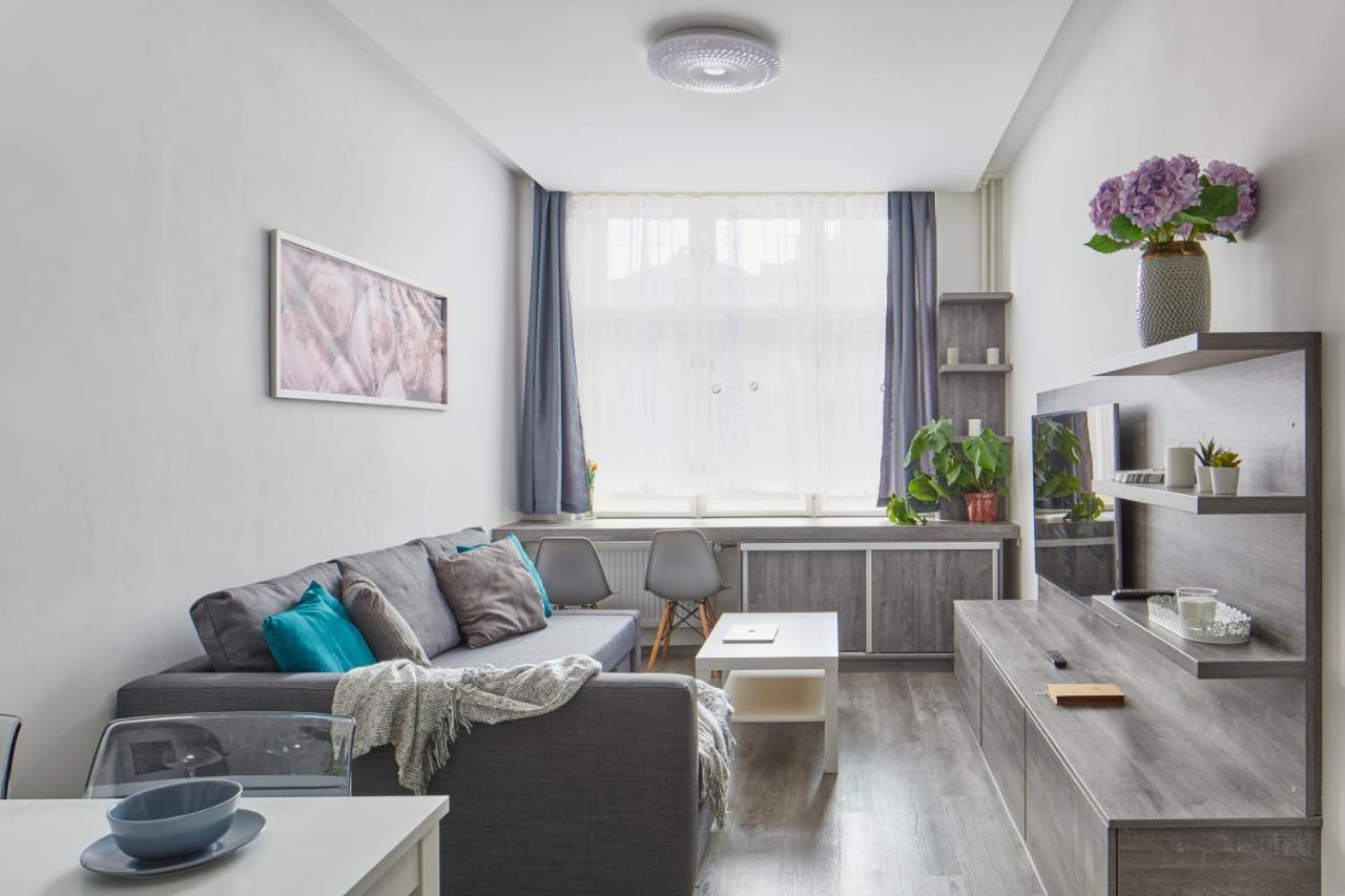 Minimalist Apartment On Wenceslas Square By Prague Days 外观 照片