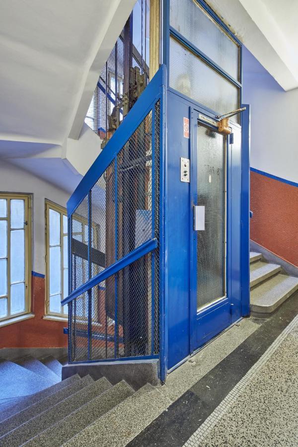Minimalist Apartment On Wenceslas Square By Prague Days 外观 照片