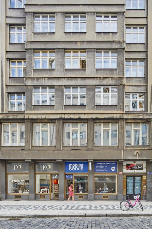 Minimalist Apartment On Wenceslas Square By Prague Days 外观 照片